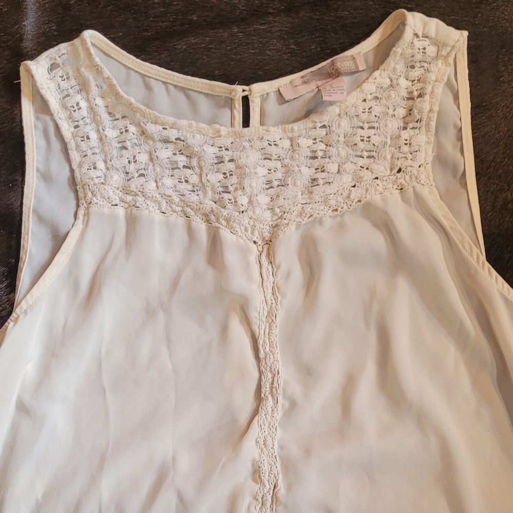 Forever 21 Contemporary Tanktop - Picture 2 of 3